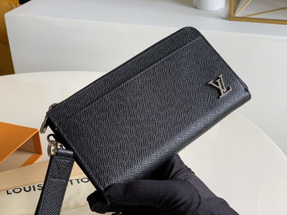 LouisVuitton ストラップ付き長財布 ZIPPY DRAGONNE M69409