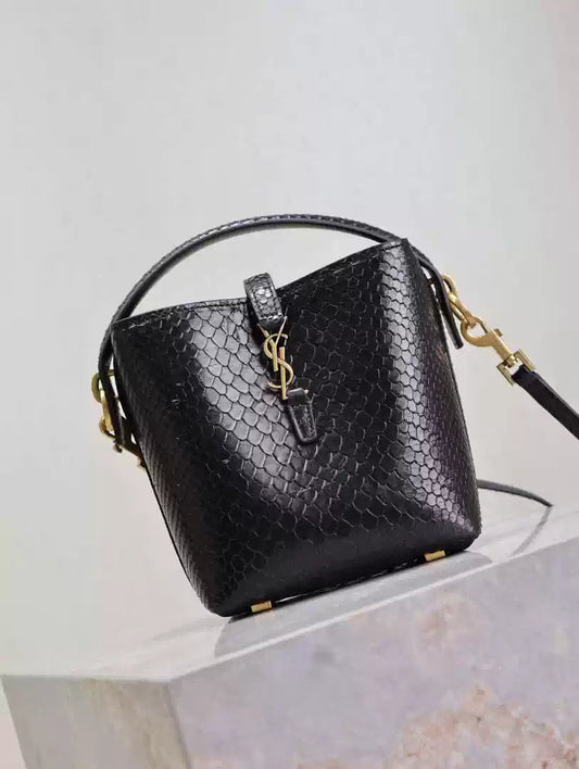 YSL 765870 LE 37 ミニ ブラック ラムスキンレザー スネークパターン