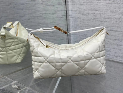 クリスチャン ディオール ミディアム トラベル ディオール ノマド ポーチバッグ