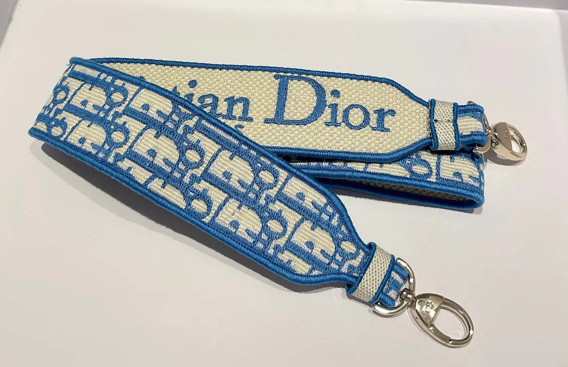 クリスチャン ディオール ミディアム レディ D ライト バッグ