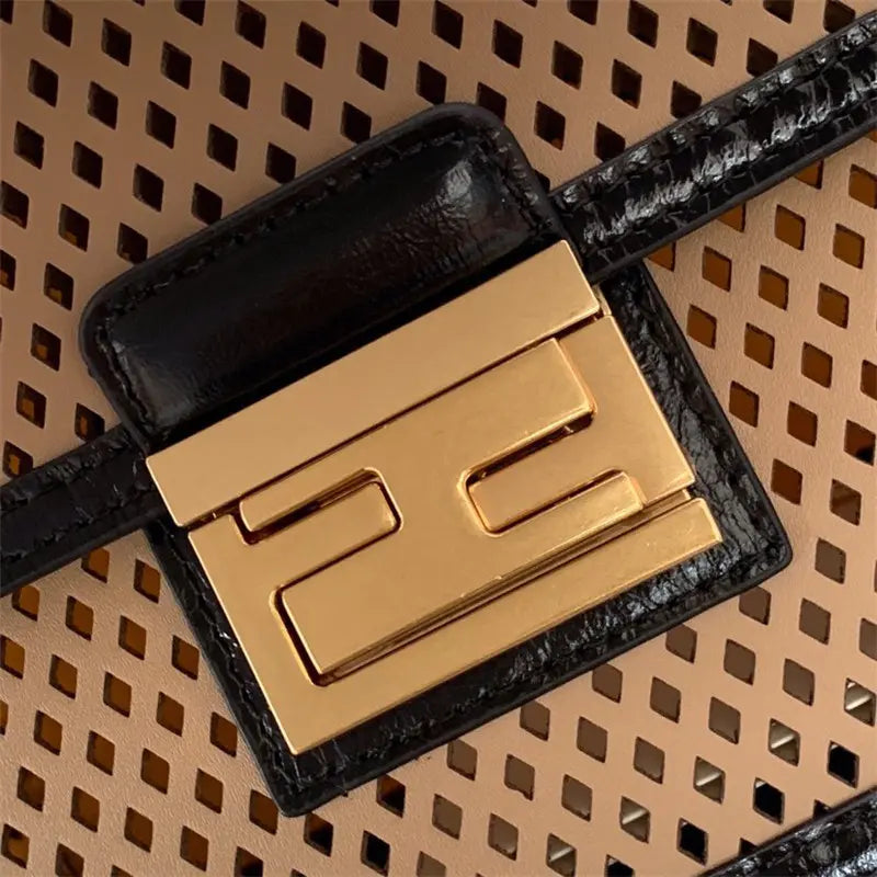 フェンディ カン アイ ストゥ バッグ