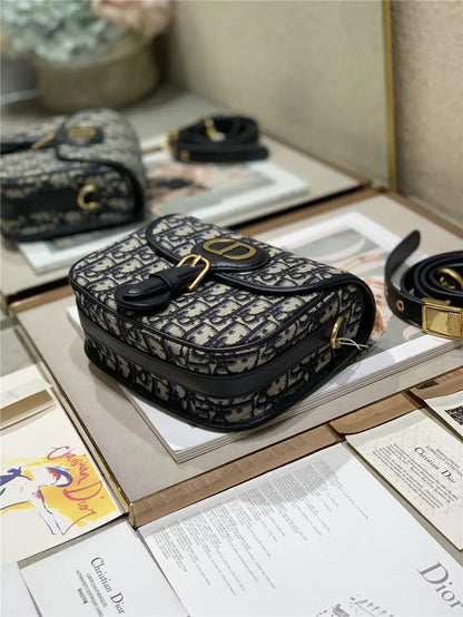 ディオール ボビー ミニバッグ スモール