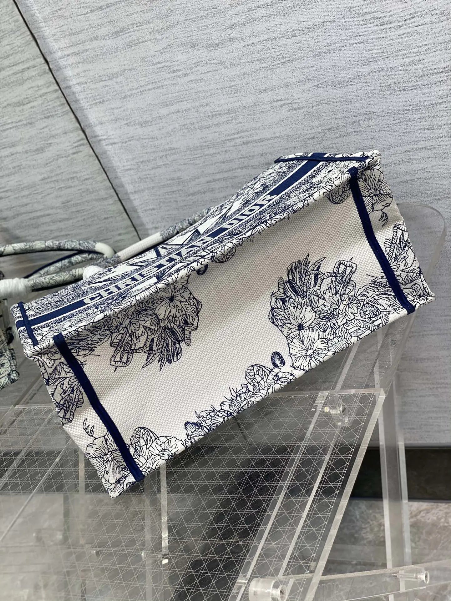 クリスチャン・ディオール ブックトートバッグ