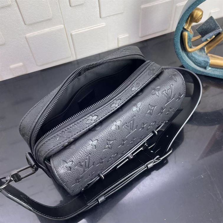 ルイ・ヴィトン スティーマー・メッセンジャー トリヨンモノグラム – LVB059