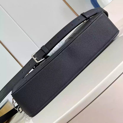 ポルテ ドキュメント ボヤージュ ブラック タイガ カウハイドレザー M30967 – LW322