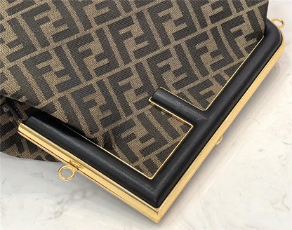 フェンディ FFロゴ ファーストバッグ