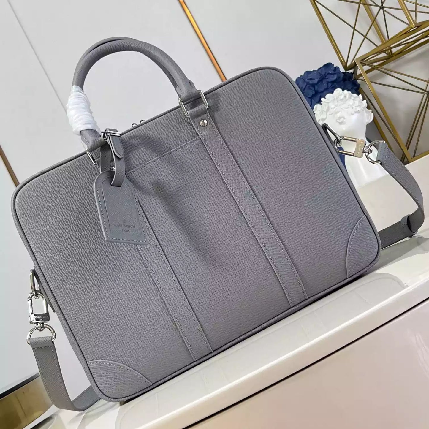 ポルト ドキュメント ヴォヤージュ PM グレー タイガレザー M11659 – LW323