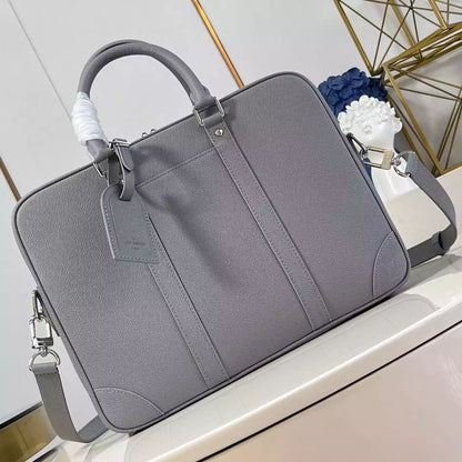 ポルト ドキュメント ヴォヤージュ PM グレー タイガレザー M11659 – LW323