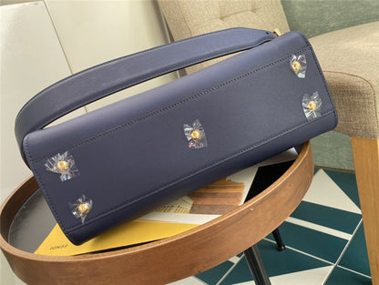 フェンディ ピーカブーバッグ ミディアムブルー