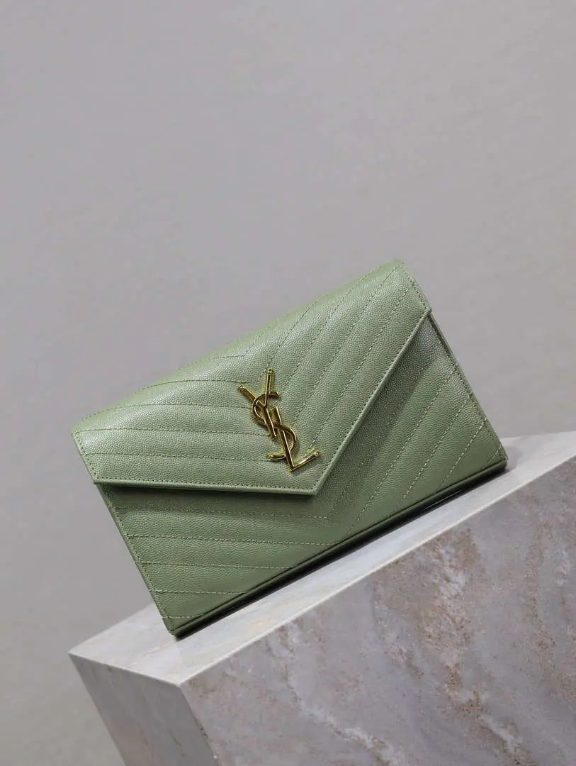 YSL 377828 クラシック カサンドレ チェーンウォレット グレイン ド プードルレザー グリーン