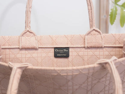 ディオール ブックトート