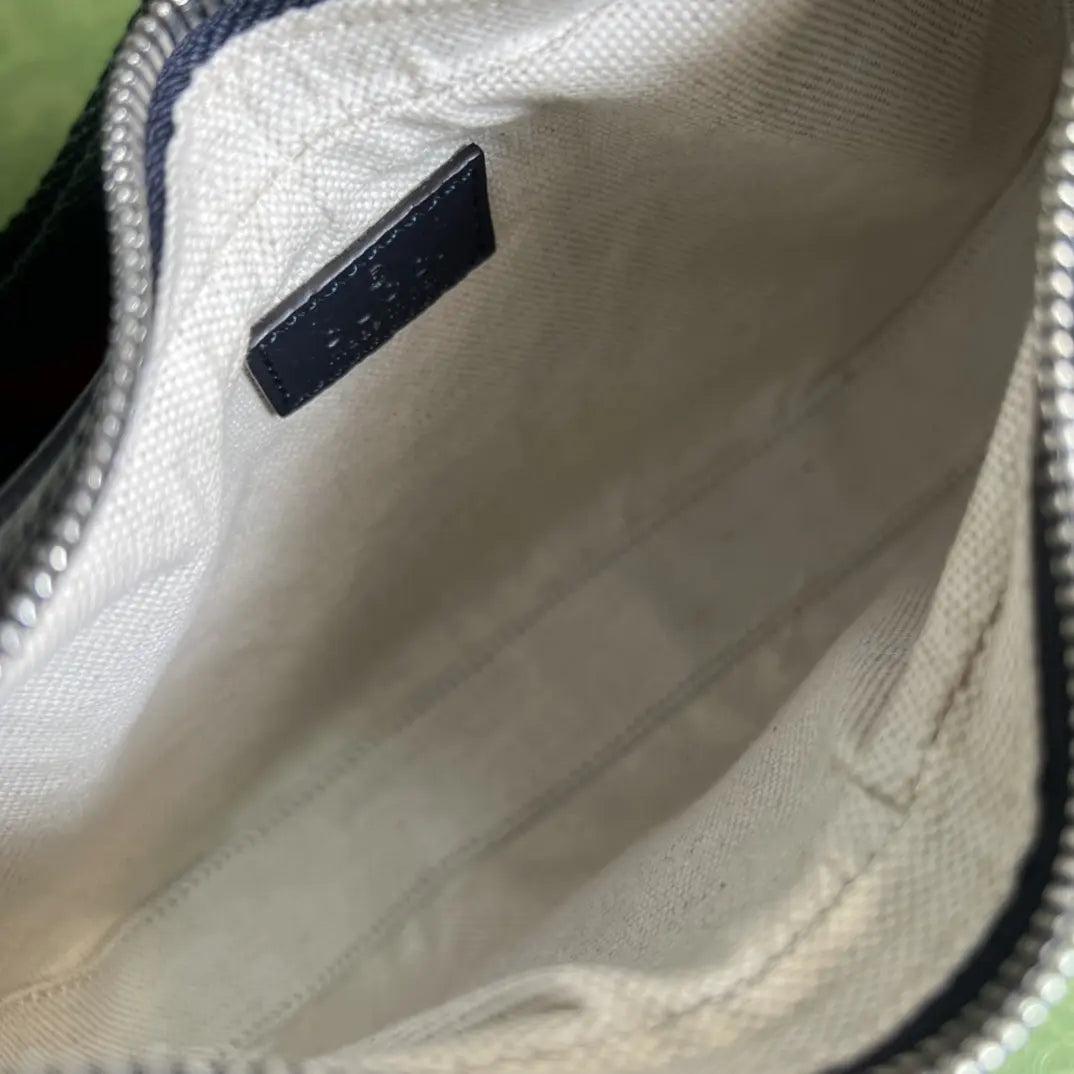 グッチ アタッシュ スモール ショルダーバッグ