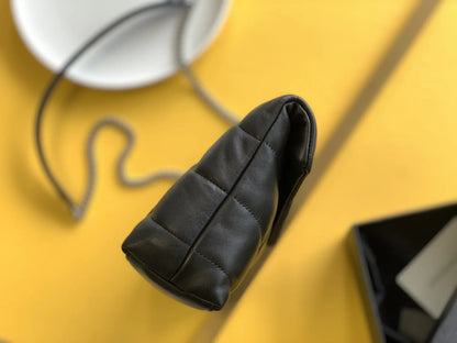 ジャージー素材のパファートイバッグ