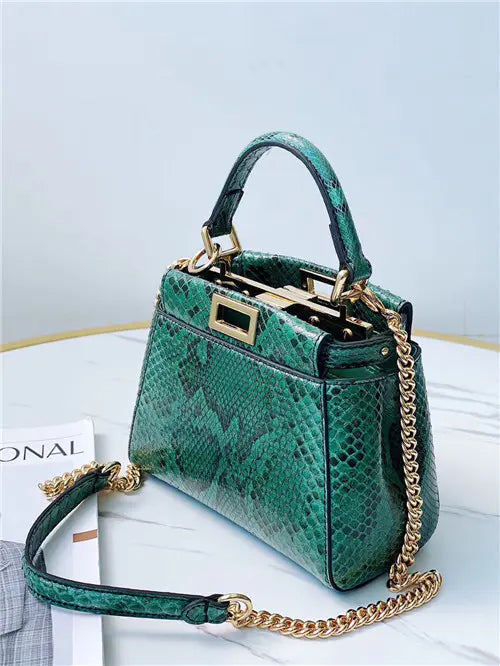 フェンディ ピーカブーバッグ