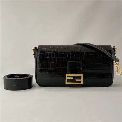 フェンディの象徴的なバゲットバッグ