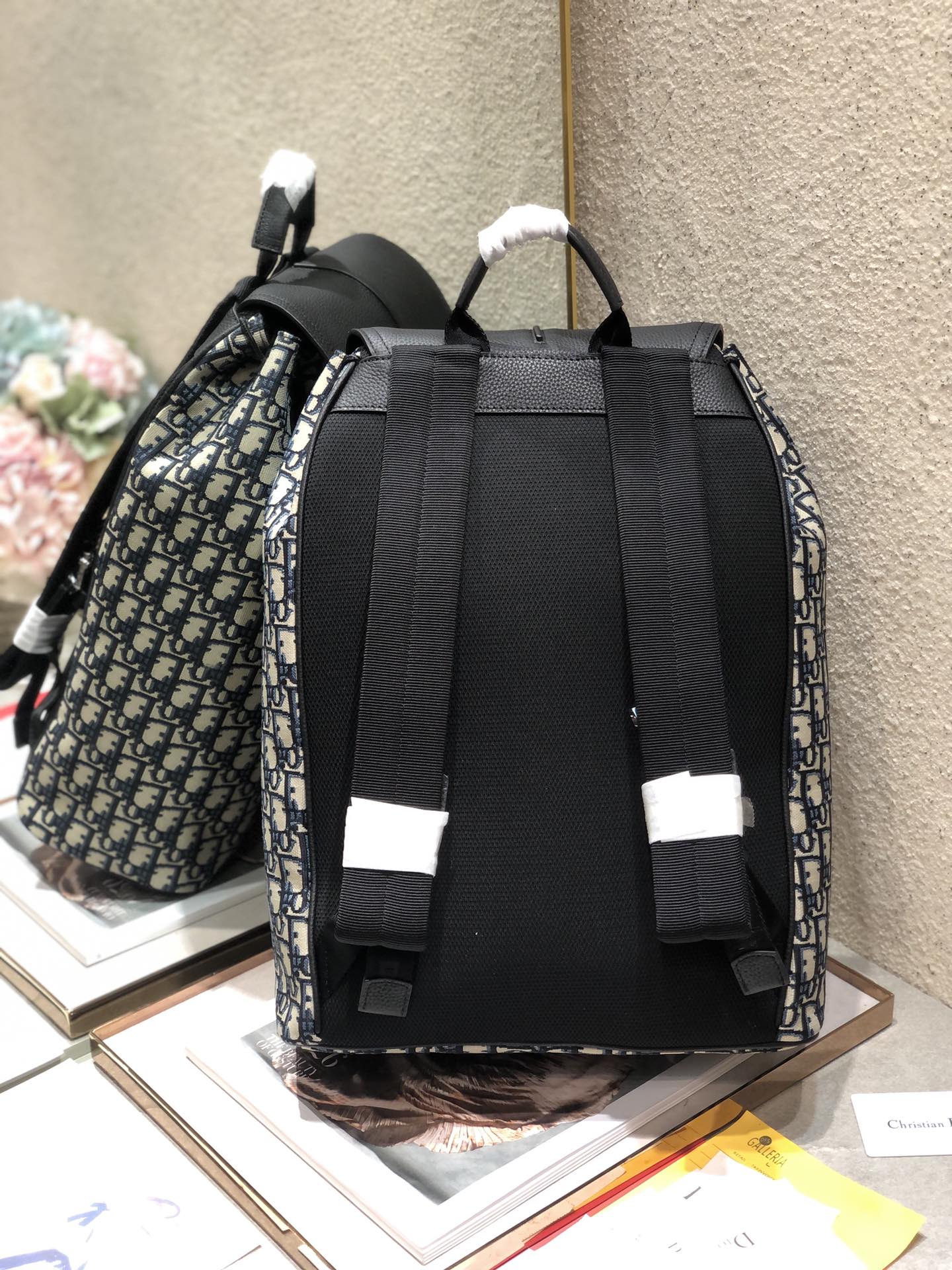 モーション ディオール オブリーク バックパック