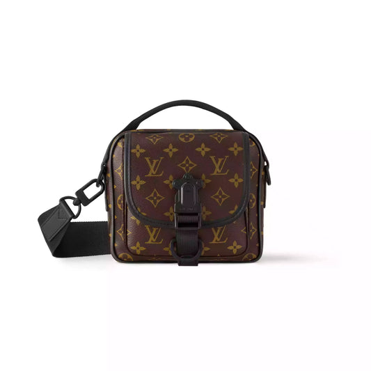 クエスト メッセンジャーバッグ モノグラム マカッサル コーティングキャンバス M46973 – LW449