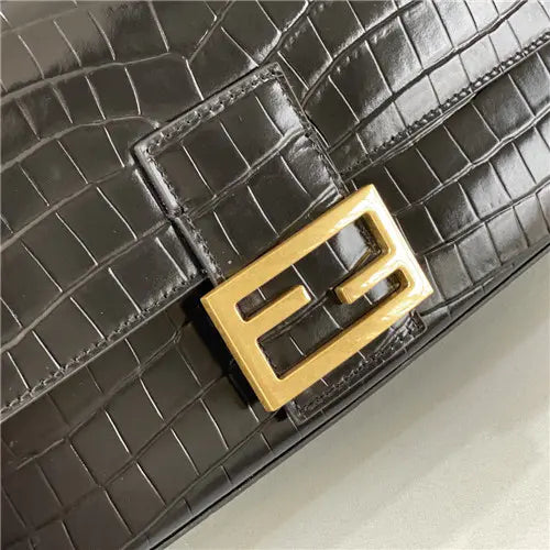 フェンディの象徴的なバゲットバッグ