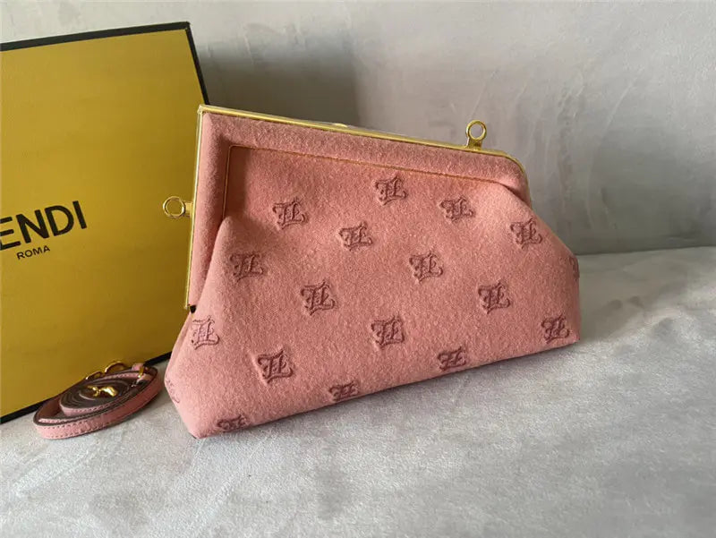 フェンディ ファーストバッグ スモール