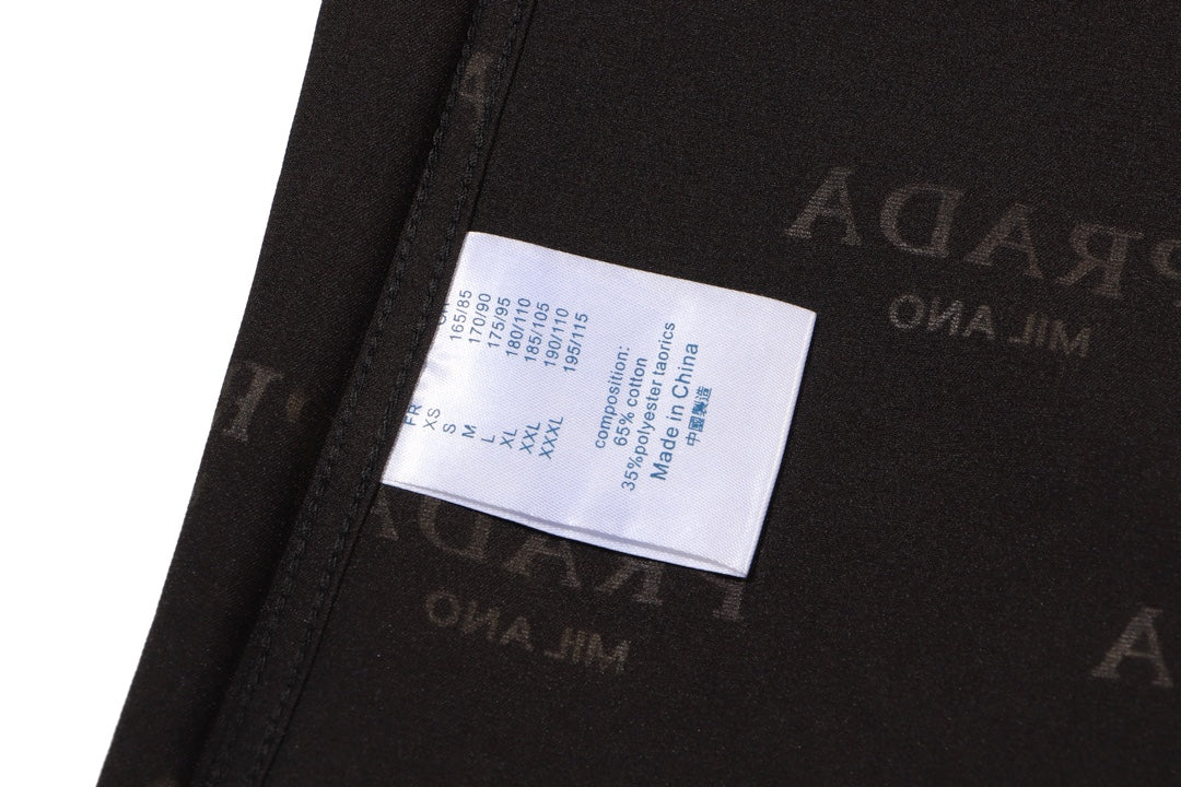 【PRADA 公式旗艦店】プラダ シャツ ご好評に付き再入荷 240803