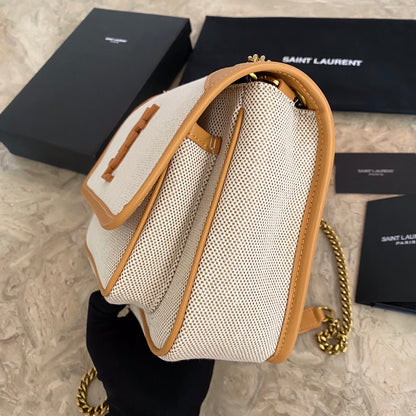 スムースレザーのKAIAビッグサッチェル