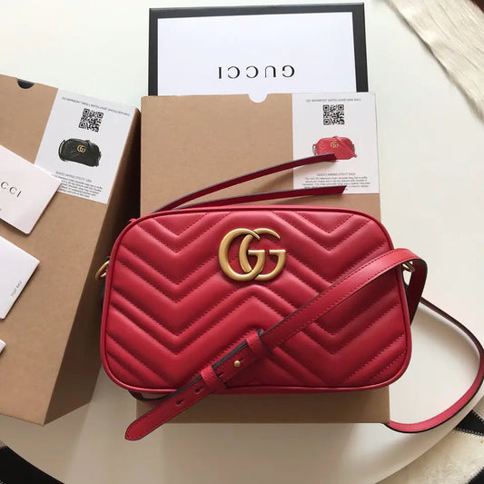 グッチ ラージショルダーバッグ