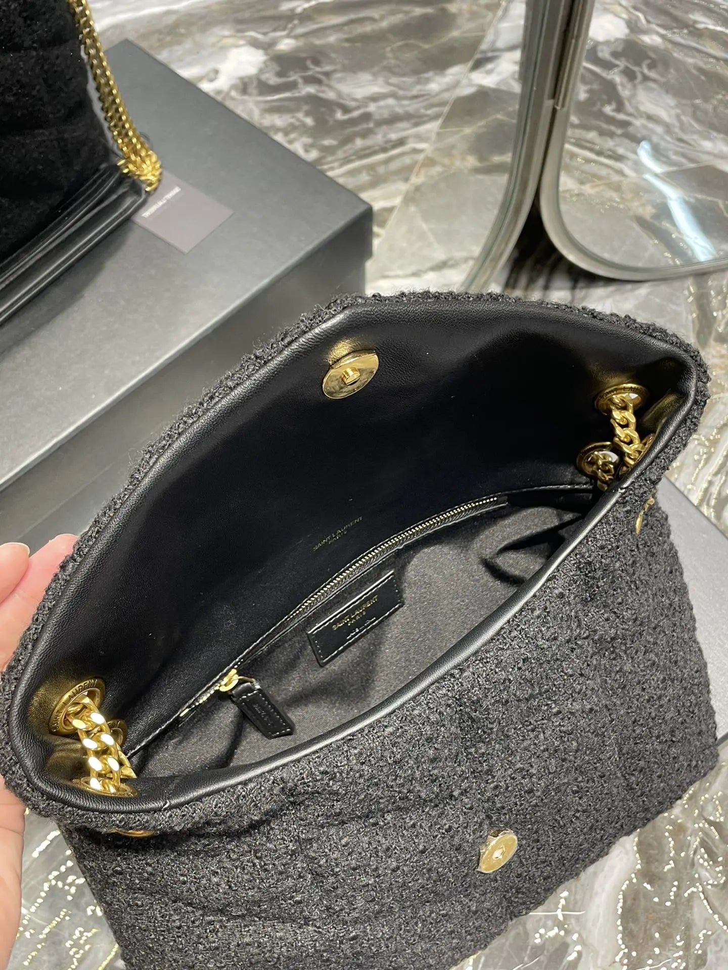 ジャージー素材のパファートイバッグ