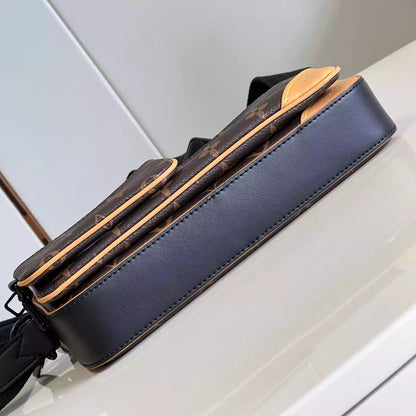 トリオ メッセンジャーバッグ モノグラム マカッサル M46694 – LW453