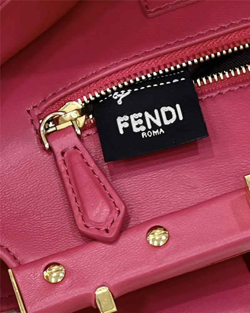 フェンディ ピーカブー ショルダーバッグ