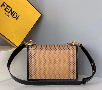 フェンディ カン アイ ストゥ バッグ