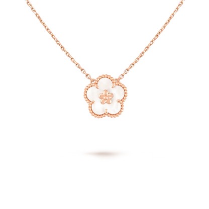 Van Cleef & Arpels ラッキー スプリング ペンダント、プラム ブロッサムの新作