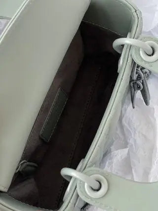 クリスチャン・ディオール ミディアム レディ ディオール バッグ