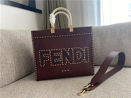 フェンディ サンシャイン トートバッグ ミディアムブラウン