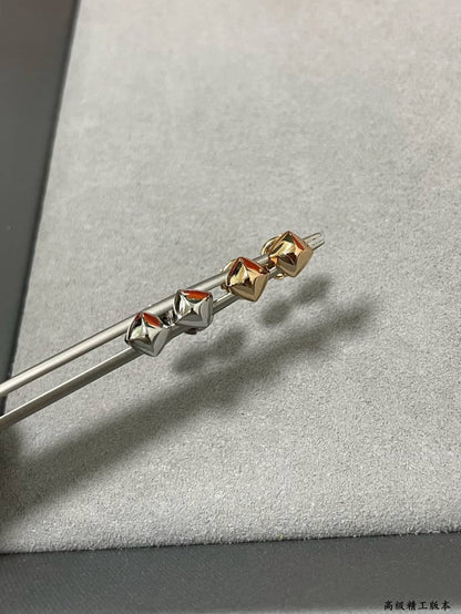 エルメスのクラシックイヤリング