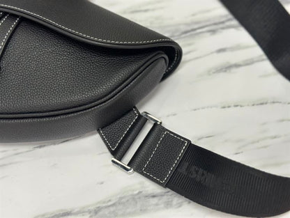 ディオール サドルバッグ ブラック グレインカーフスキン – DIO042