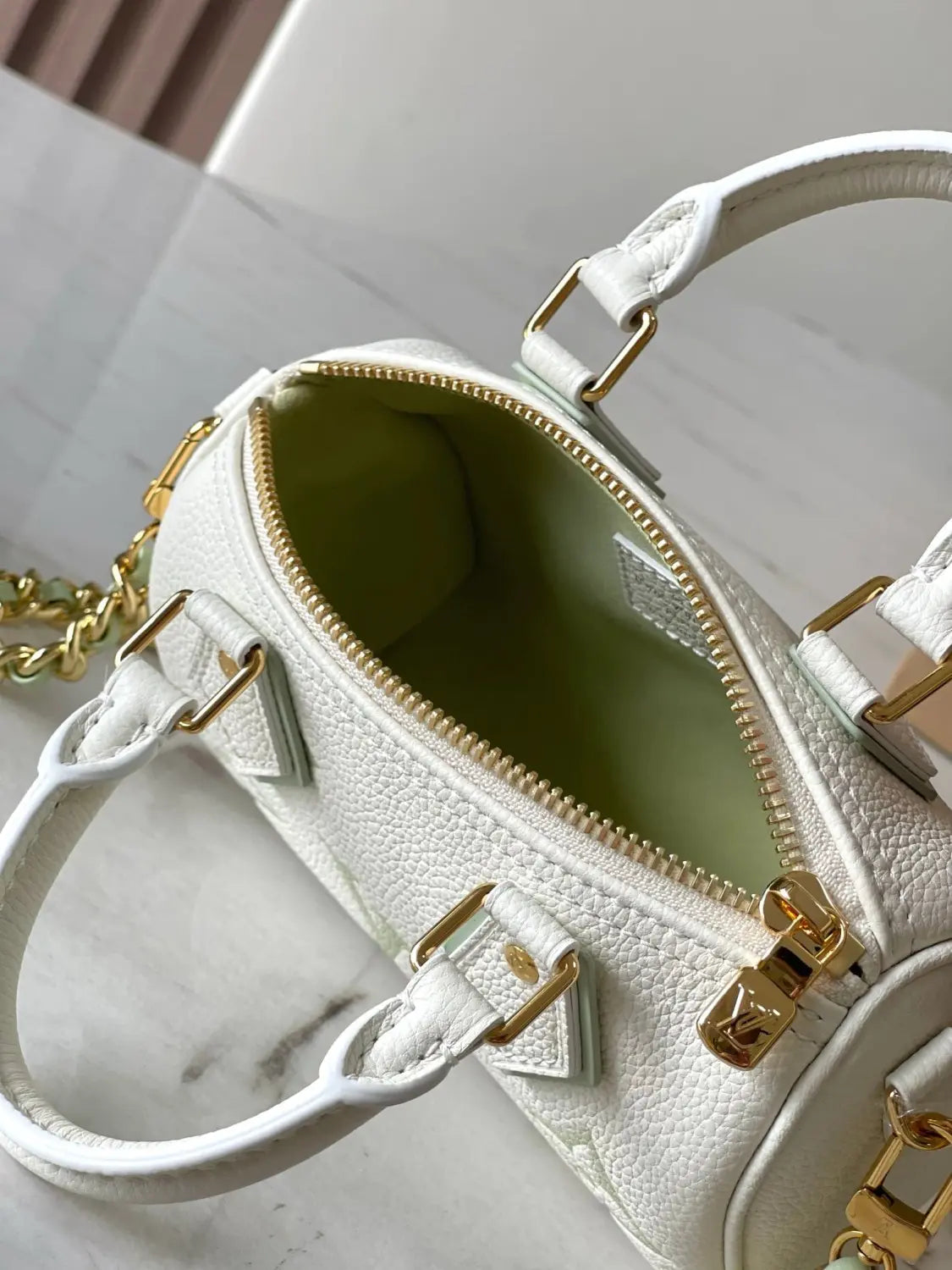 ルイ・ヴィトン M24169 ナノ・スピーディ