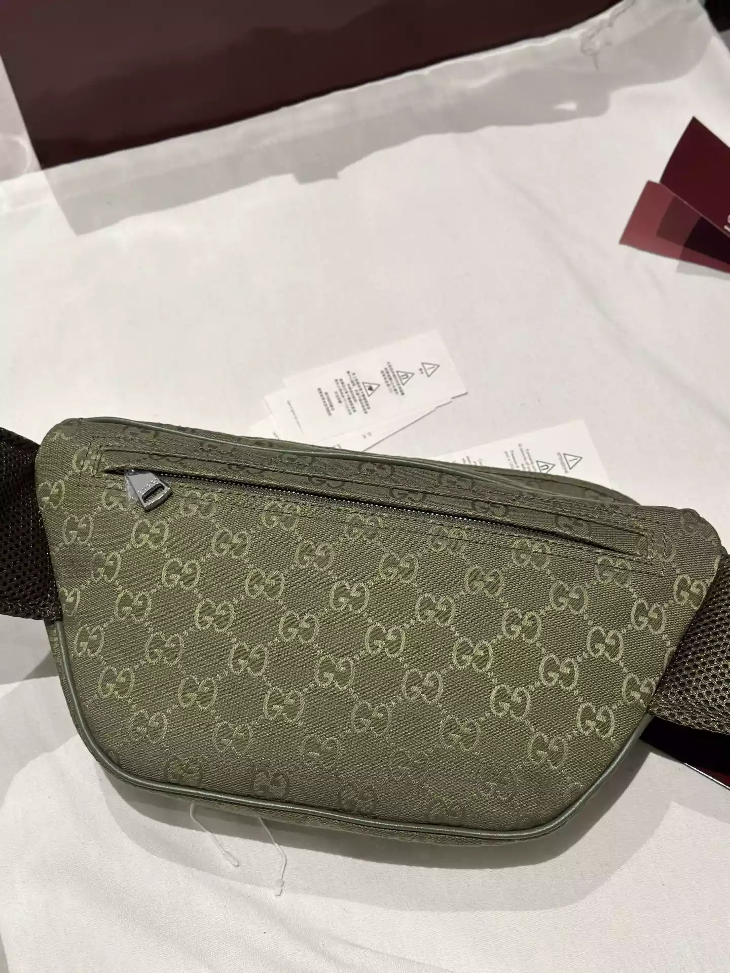 ベージュGGキャンバスのプリント入りラージベルトバッグ – BG066