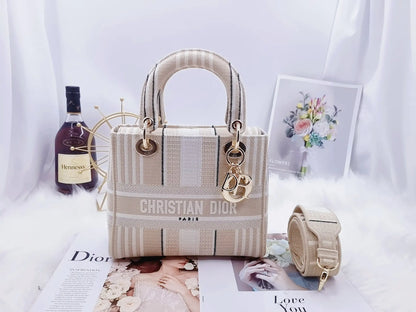 レディディオール