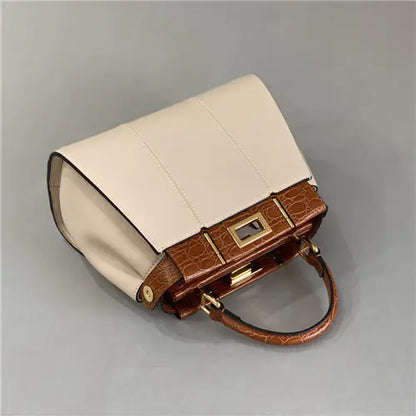 フェンディ ピーカブー ミニバッグ