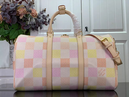 LV キーポル バンドリエール 45 ピーチ ダミエ リシャス コーティングキャンバス – LW180