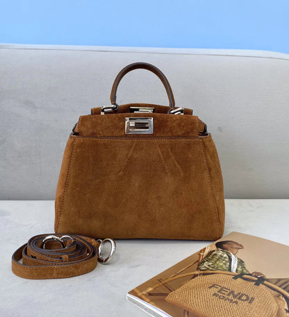 フェンディ オロック ジッパー