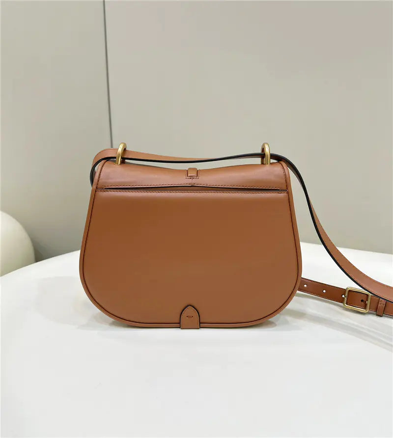 フェンディ レディース ピンク C モン スモールバッグ