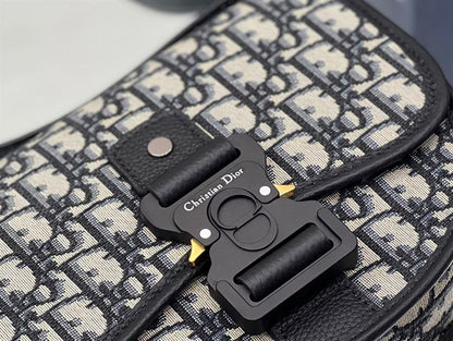 ディオール ミニ ギャロップ バッグ ストラップ付き – DIO039