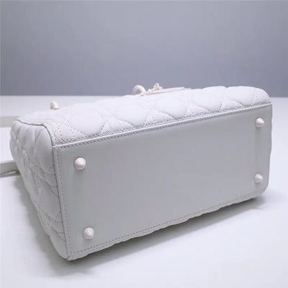 レディディオール マットホワイト