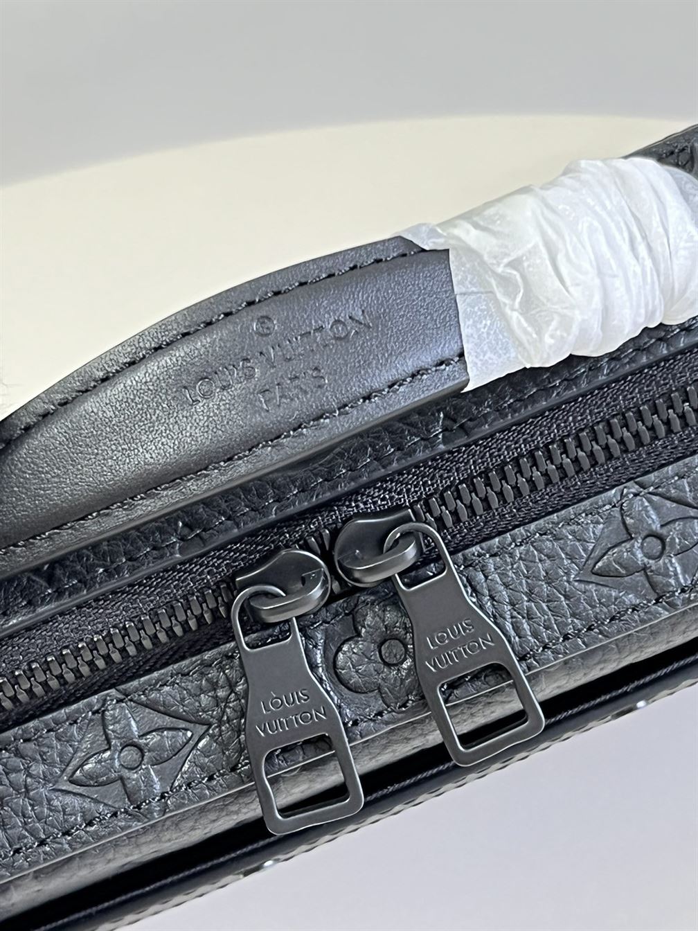 ルイ・ヴィトン ハンドル ソフトトランク モノグラム トリヨンレザー – LVB071