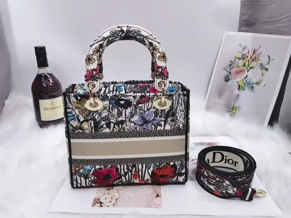 レディディオール