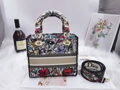 レディディオール