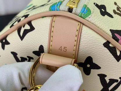 LV キーポル・バンドリエール 50 バニラモノグラム クラギーコーティングキャンバス – LW177