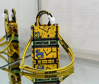 クリスチャン・ディオール ミニブックトート フォンバッグ
