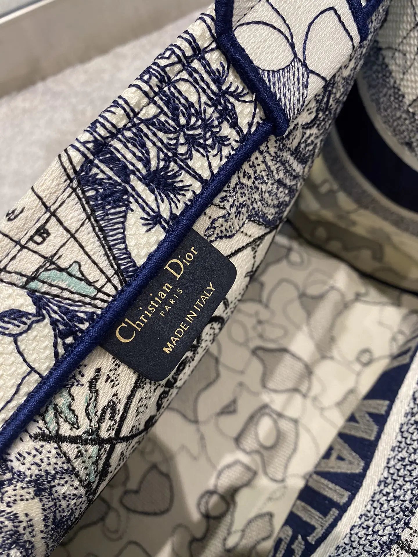 ディオール ブックトート